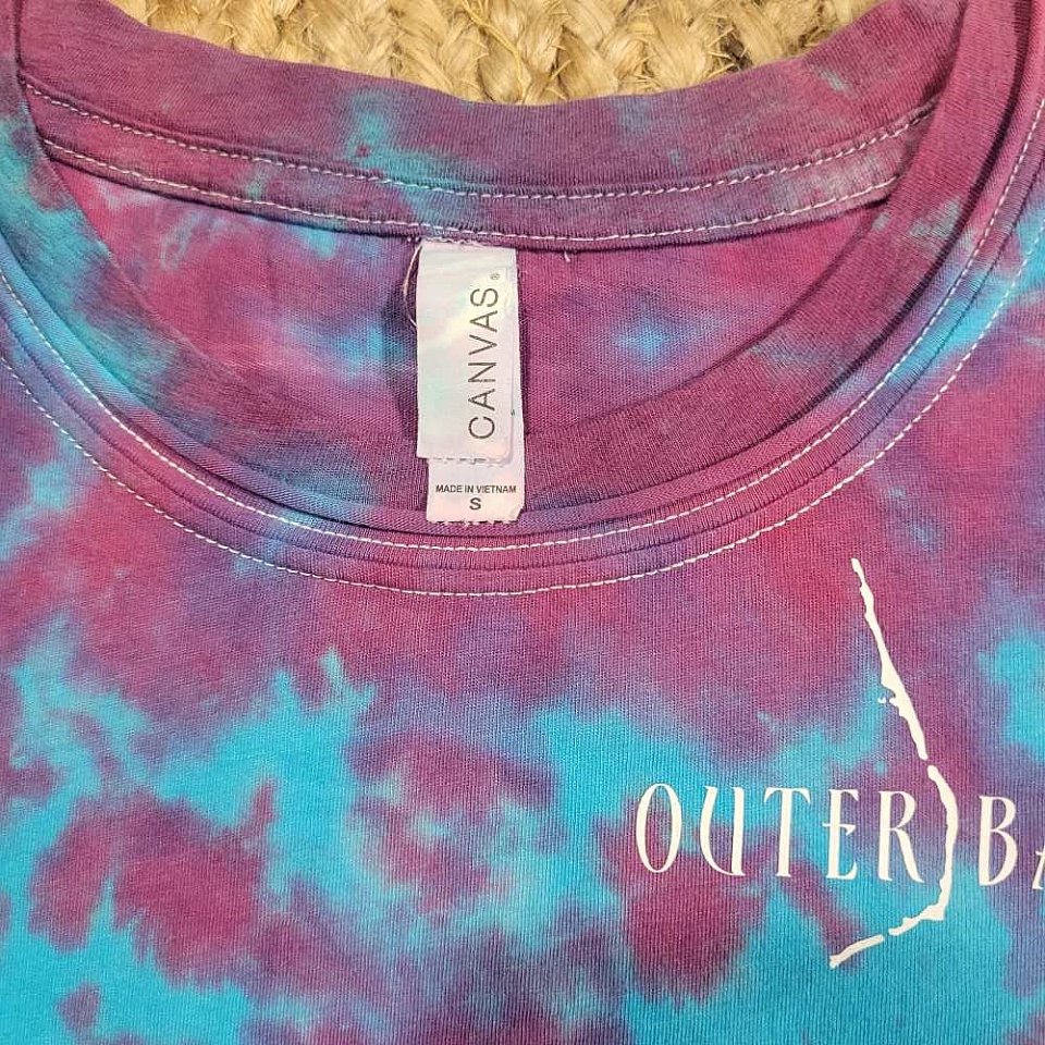 Women's Small Turq & Magenta Tee | 1binSrazturqb.jpg